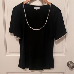 Canapé Black Top with Pearl Trim
